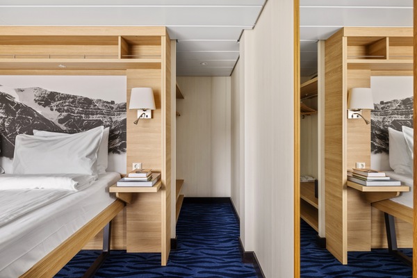 HX Hurtigruten Expeditions, MS Spitsbergen, Expedition Suite MG, Credit - Espen Mills 2.jpg